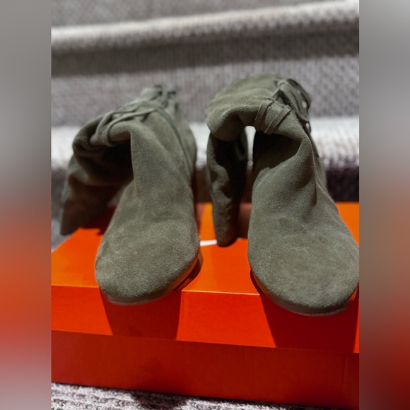 Violet & Red Janine Tall Shaft Suede Boots SIZE 9M - Picture 3 of 9